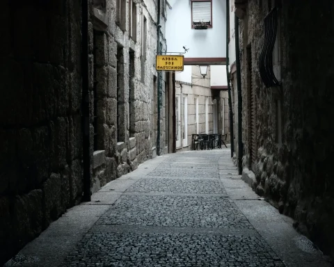 Guimarães Old town Street | Rua no centro de Guimarães