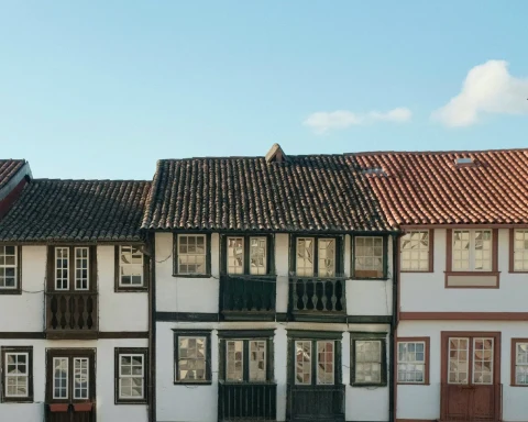Houses in the Historical Old Town of Guimarães | Casa na cidade histórica de Portugal - Guimarães